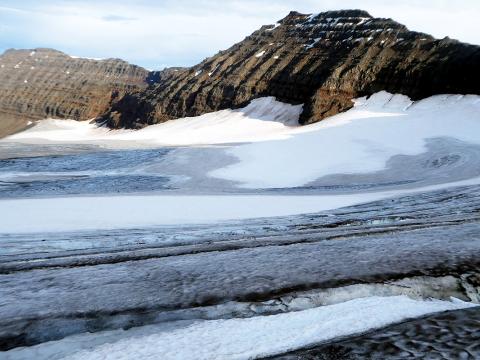 Séð frá austanverðum Búrfellsjökli yfir á Tjarnhólahnjúk Ytri.