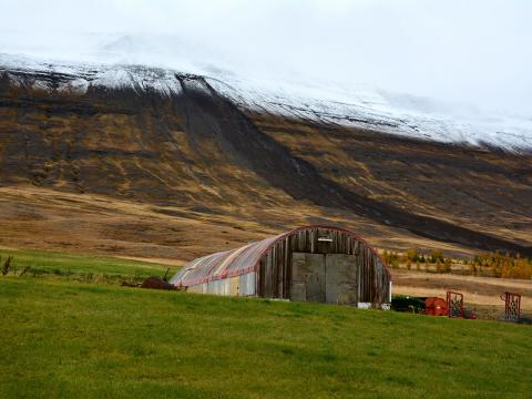Skriða í Hleiðargarðsfjalli í Eyjafirði, við Gilsá I og Gilsá II.